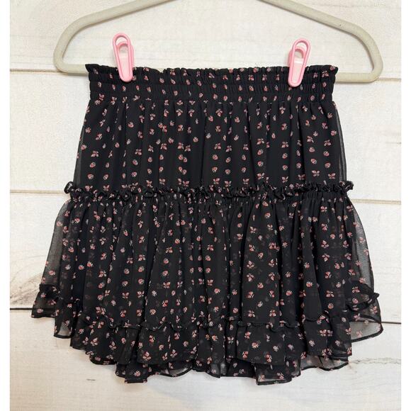 Misa Los Angeles Mini Skirt Ruffled Tiered Black Floral Sz XS Boho Chic - Picture 1 of 4